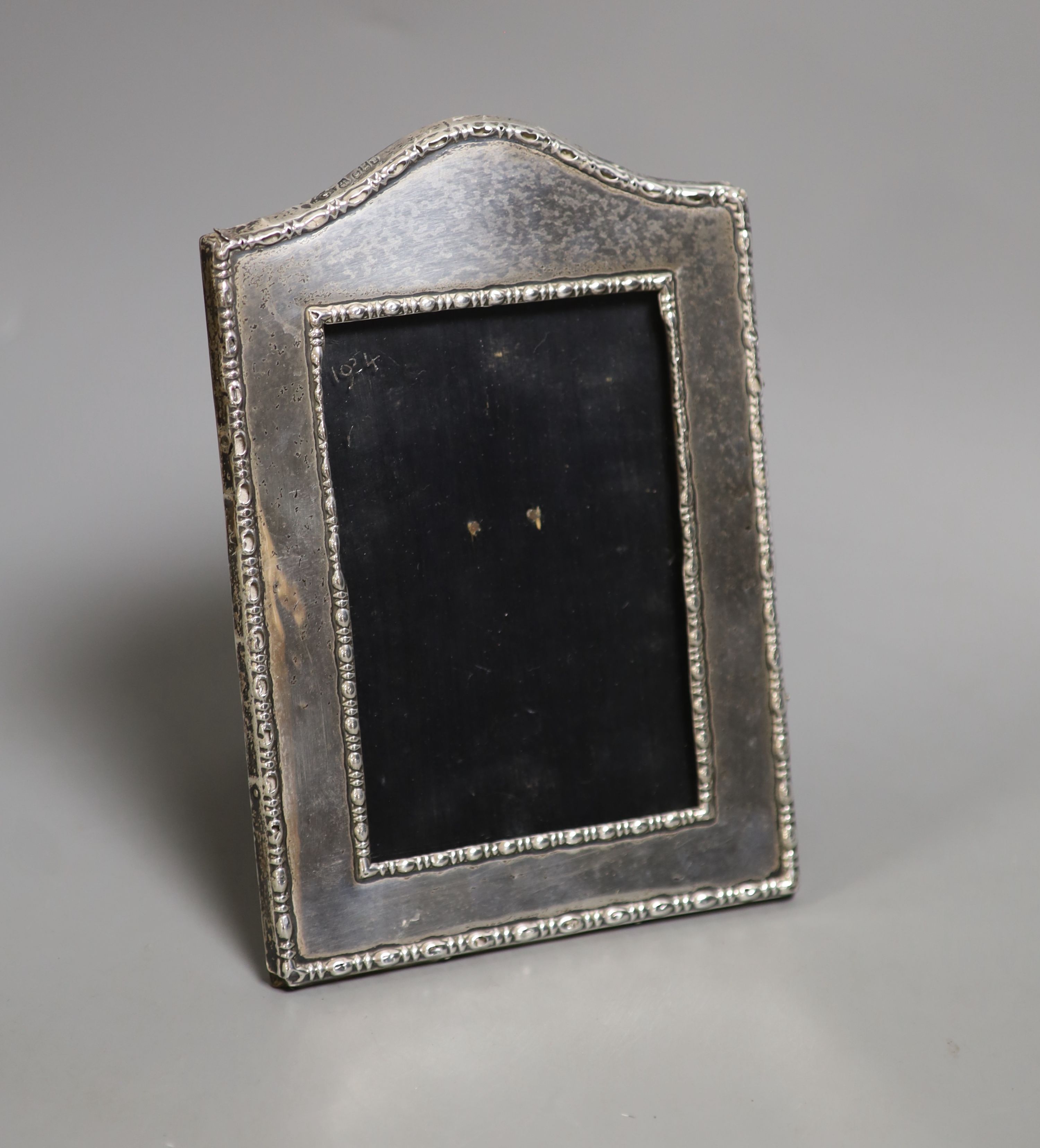 A George V silver mounted photograph frame, James Deakin & Sons, Sheffield, 1916, (a.f.)